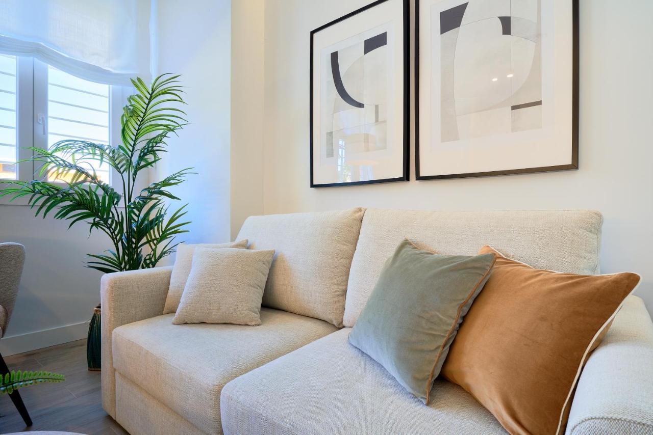 Lofts Parque De Huelin Apartment Malaga Exterior photo